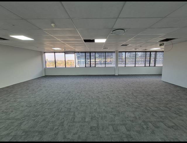 282M² OFFICE TO LET IN WOODMEAD